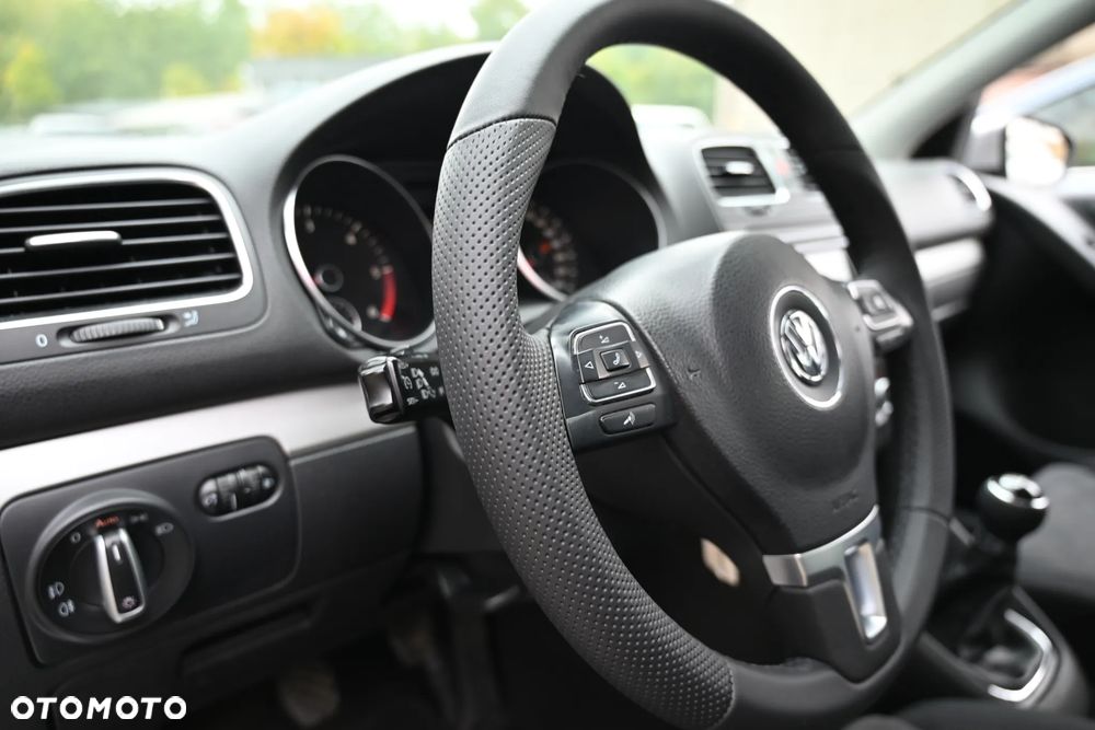 Volkswagen Golf - 18