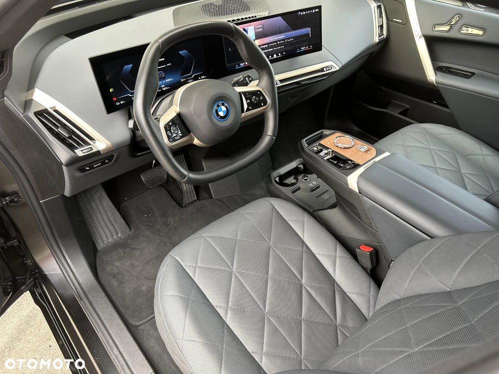 BMW iX xDrive40 76.6kWh - 21