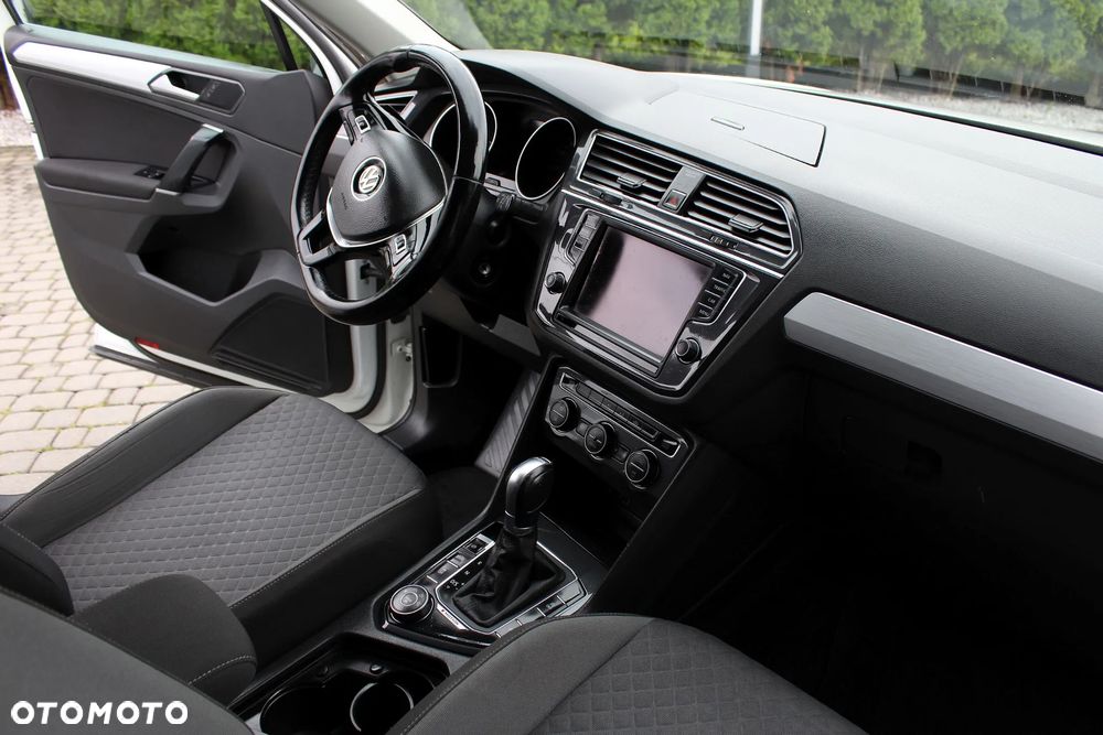 Volkswagen Tiguan 2.0 TDI SCR 4MOTION BlueMotion Technology DSG Lounge Track & Style - 33