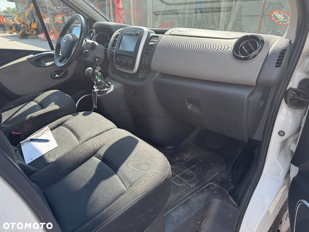 Nissan NV300 - 7