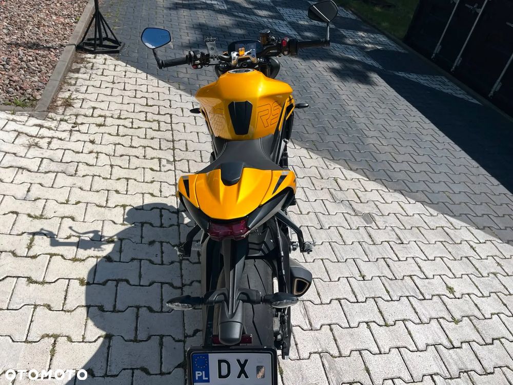 Triumph Street Triple - 8
