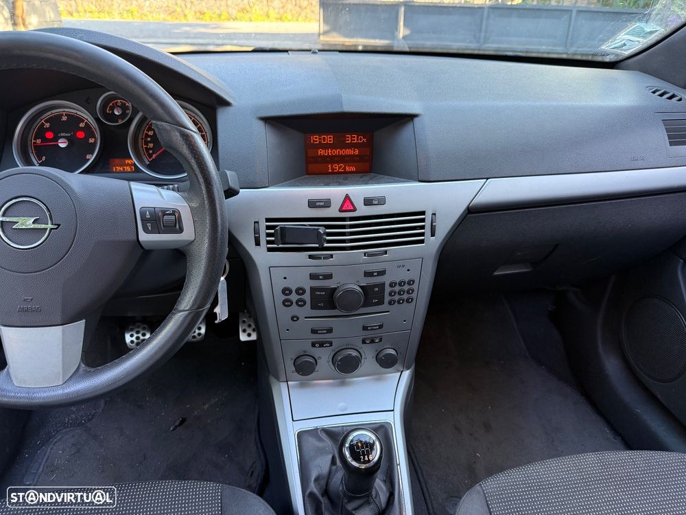 Opel Astra GTC 1.7 CDTI - 8