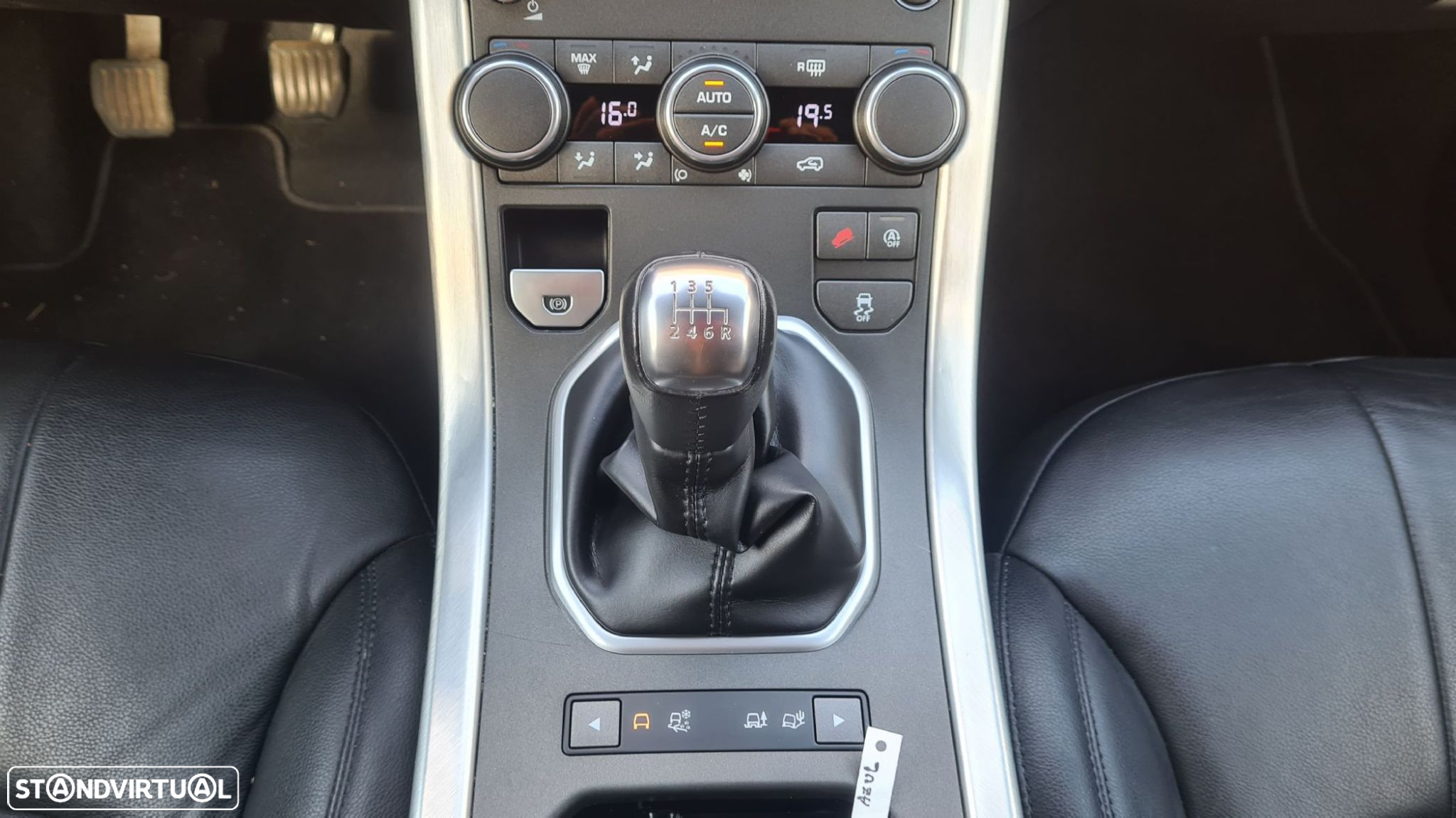Land Rover Range Rover Evoque 2.0 TD4 SE - 32