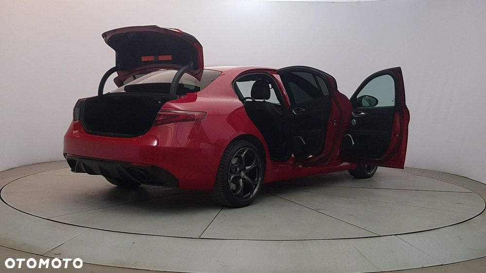 Alfa Romeo Giulia - 12