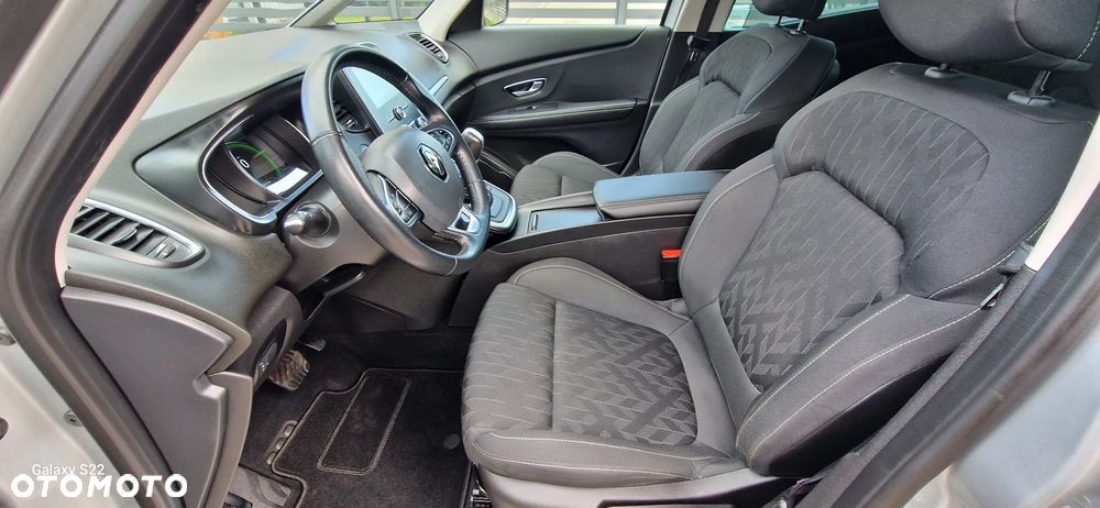 Renault Scenic ENERGY TCe 140 EDC LIMITED - 18