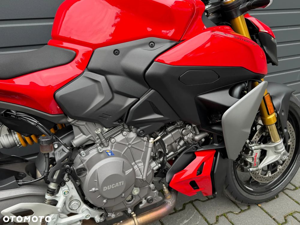 Ducati Streetfighter V2 - 5