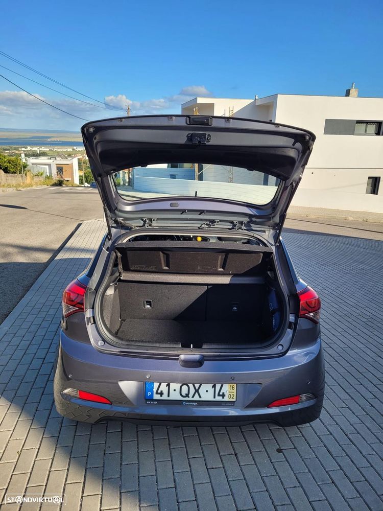 Hyundai i20 1.2 Comfort - 4