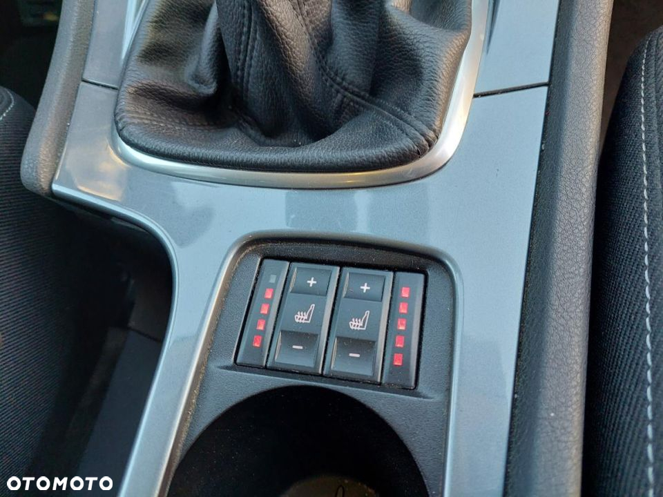 Ford Mondeo 1.6 Eco Boost Trend - 32