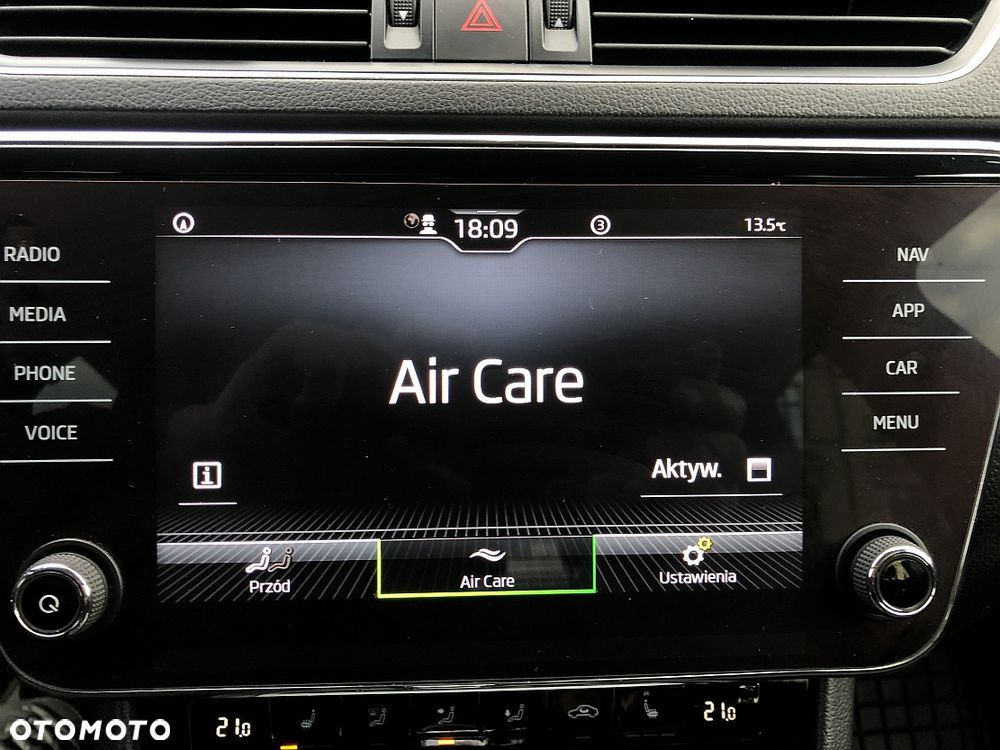 Skoda Superb 2.0 TDI SCR Style DSG - 22