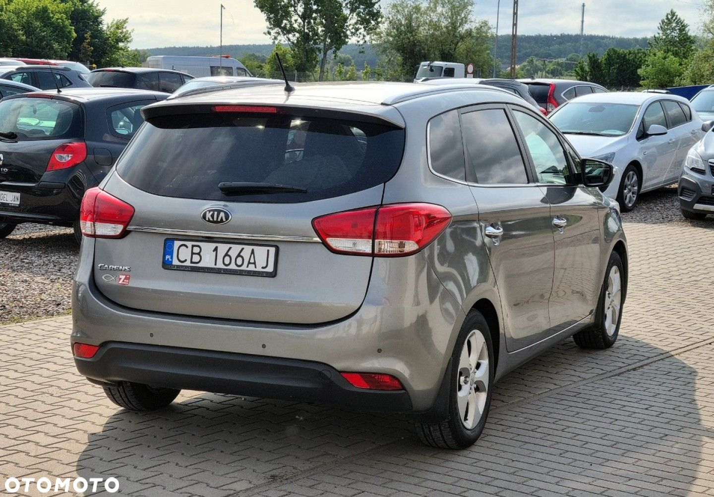 Kia Carens - 20