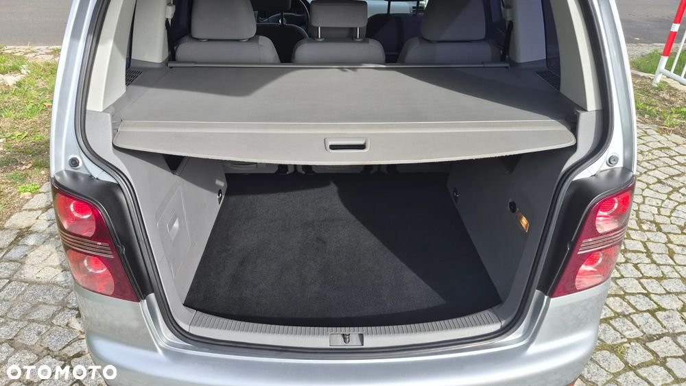 Volkswagen Touran 1.9 TDI Q-Line - 13