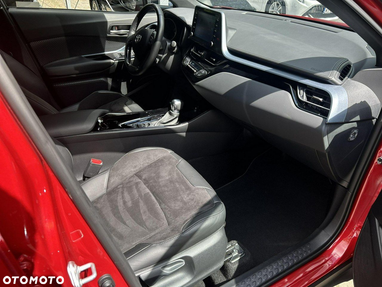 Toyota C-HR - 14