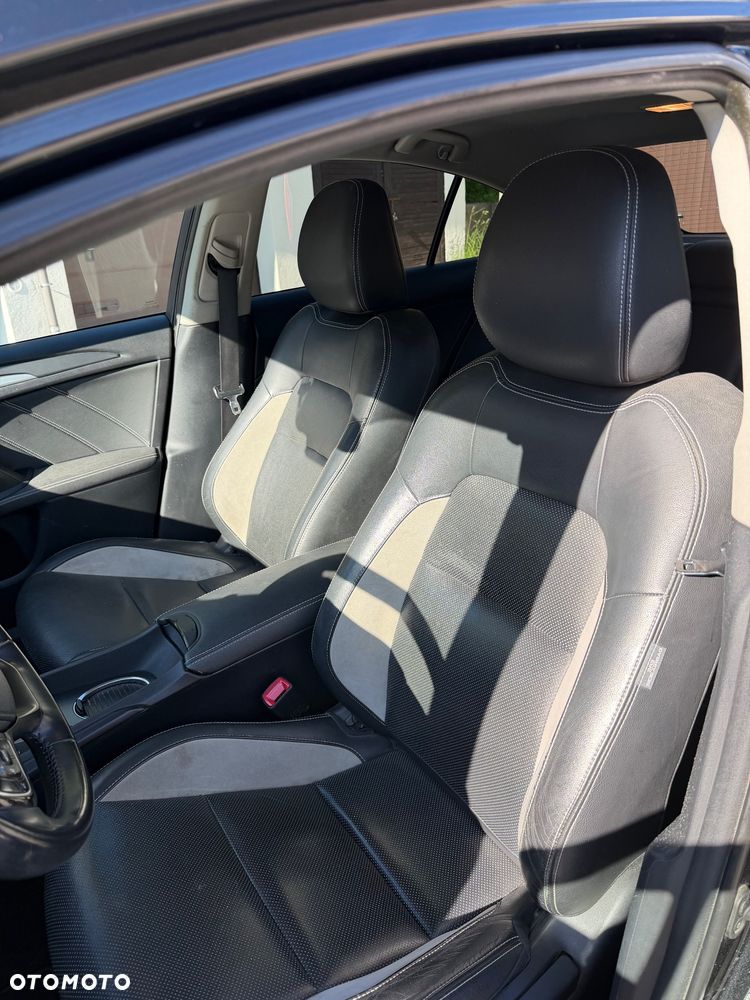 Toyota Avensis - 15