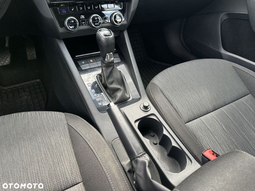 Skoda Octavia 2.0 TDI SCR Style DSG - 24