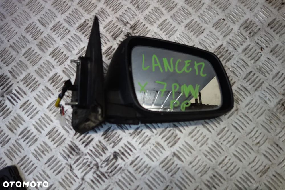 LUSTERKO PRAWE MITSUBISHI LANCER X 7 PIN - 1