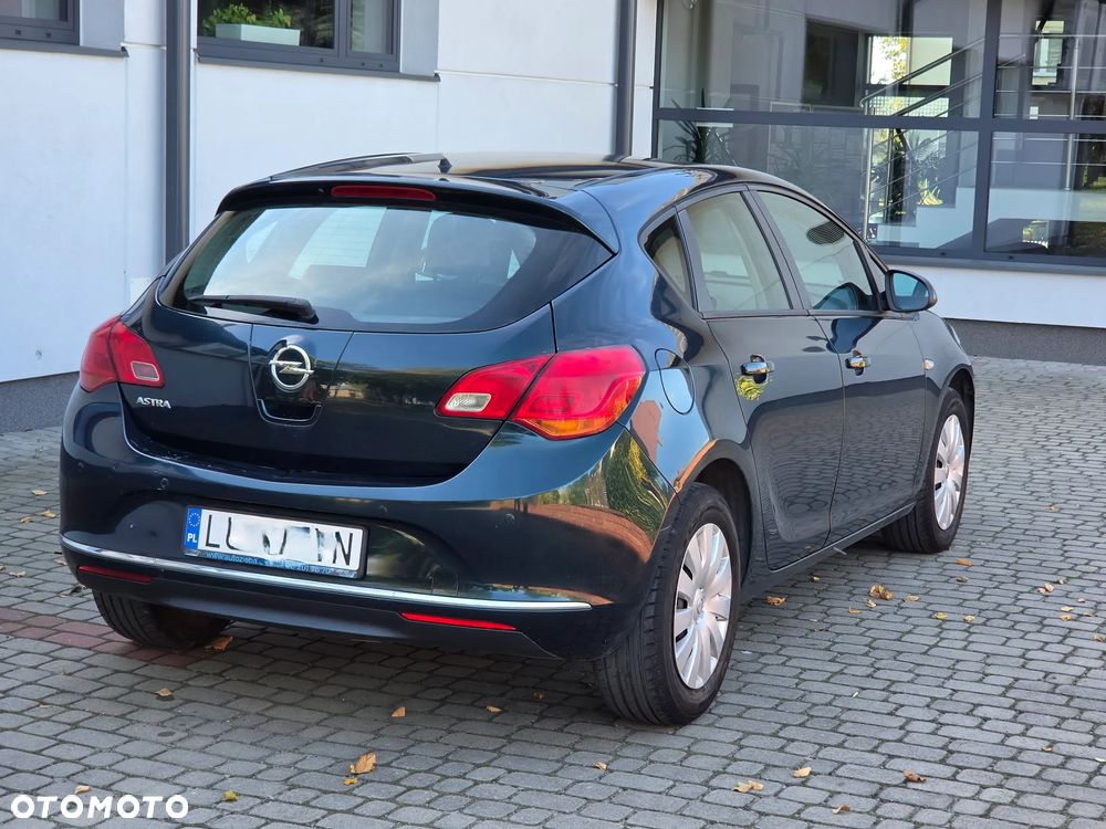 Opel Astra - 4