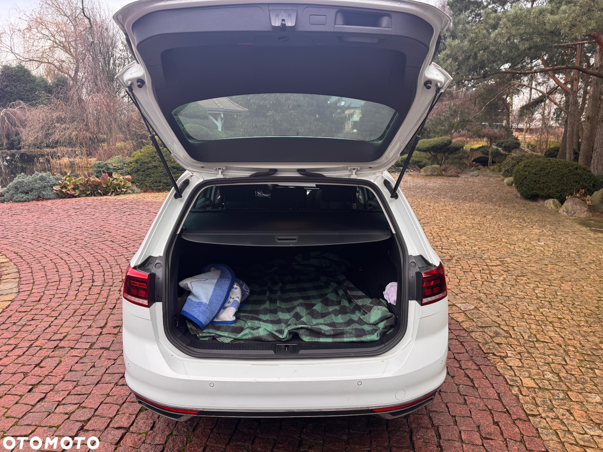 Volkswagen Passat - 9