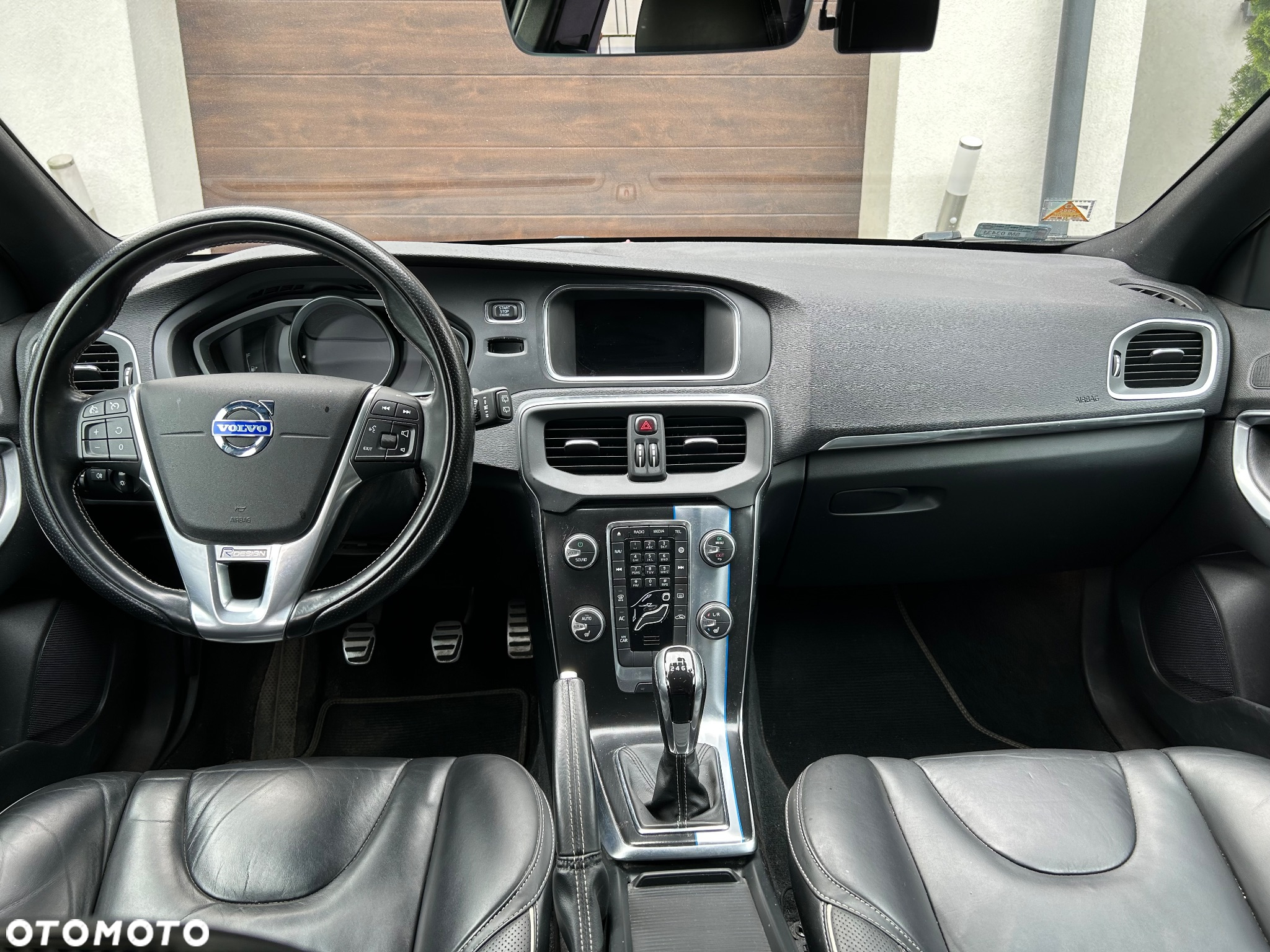 Volvo V40 D4 Drive-E R-Design Momentum - 9