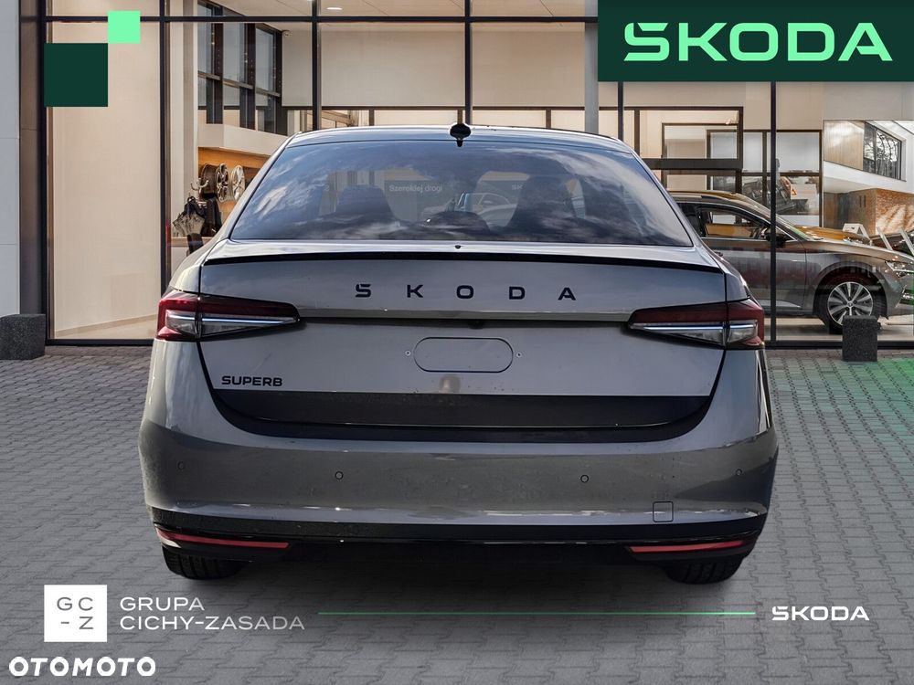 Skoda Superb 2.0 TSI Sportline DSG - 4