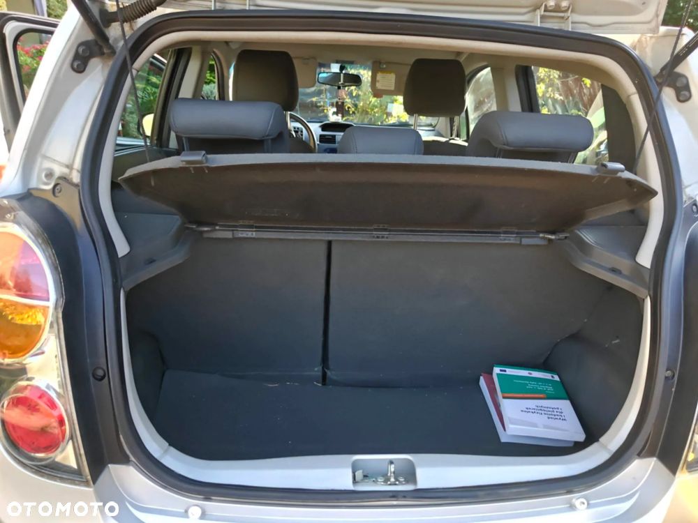 Chevrolet Spark 1.0 LS+ - 30