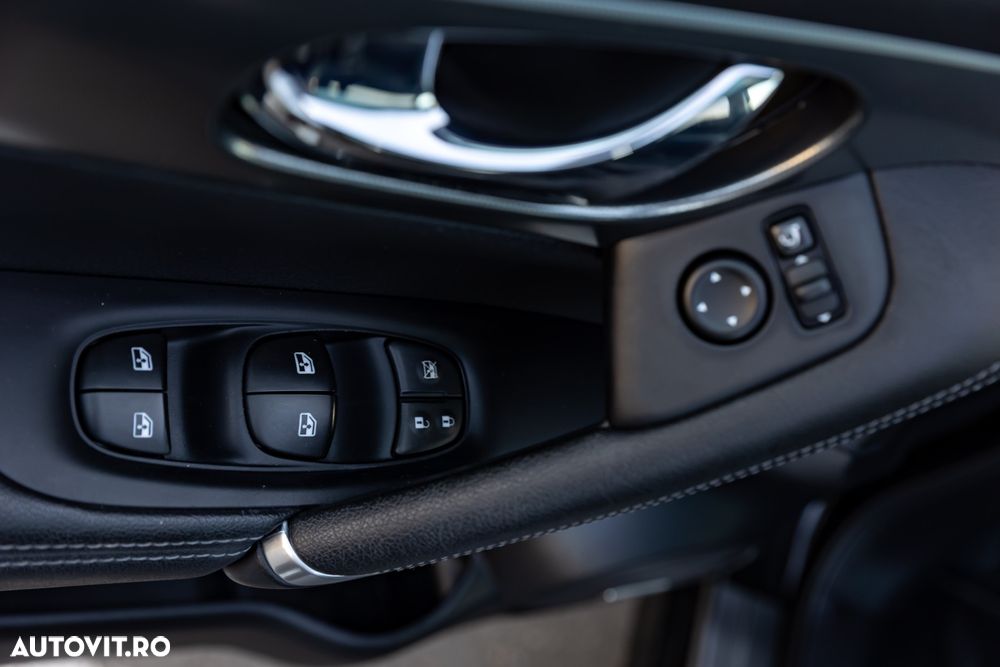 Nissan Qashqai 1.6 DCI Start/Stop X-TRONIC Tekna - 21