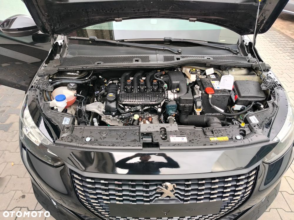 Peugeot 208 - 21