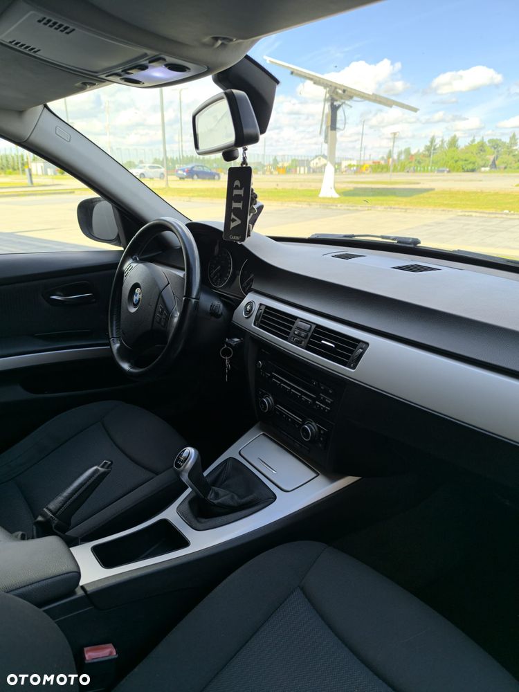 BMW Seria 3 316d - 11