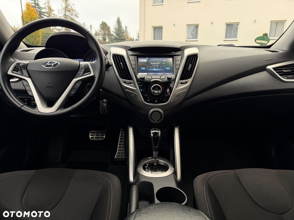 Hyundai Veloster 1.6 DCT Style - 22
