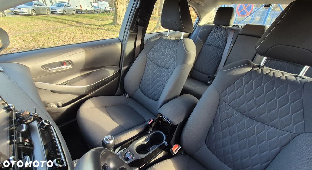 Toyota Corolla 1.6 Comfort - 12