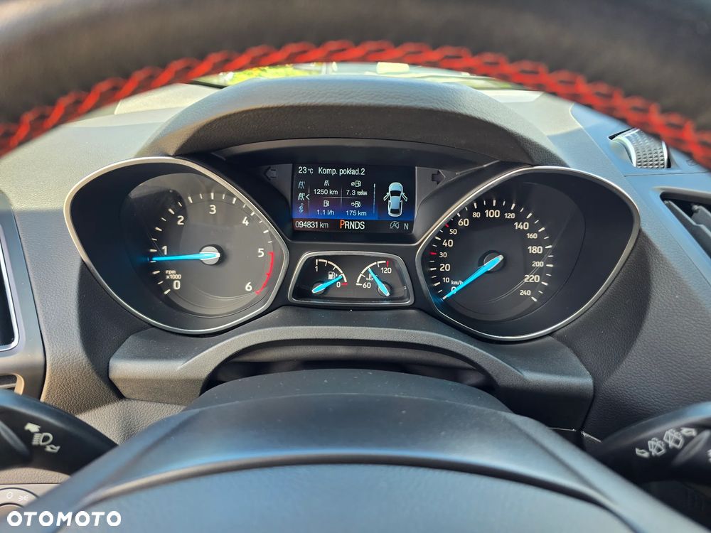 Ford Kuga - 26