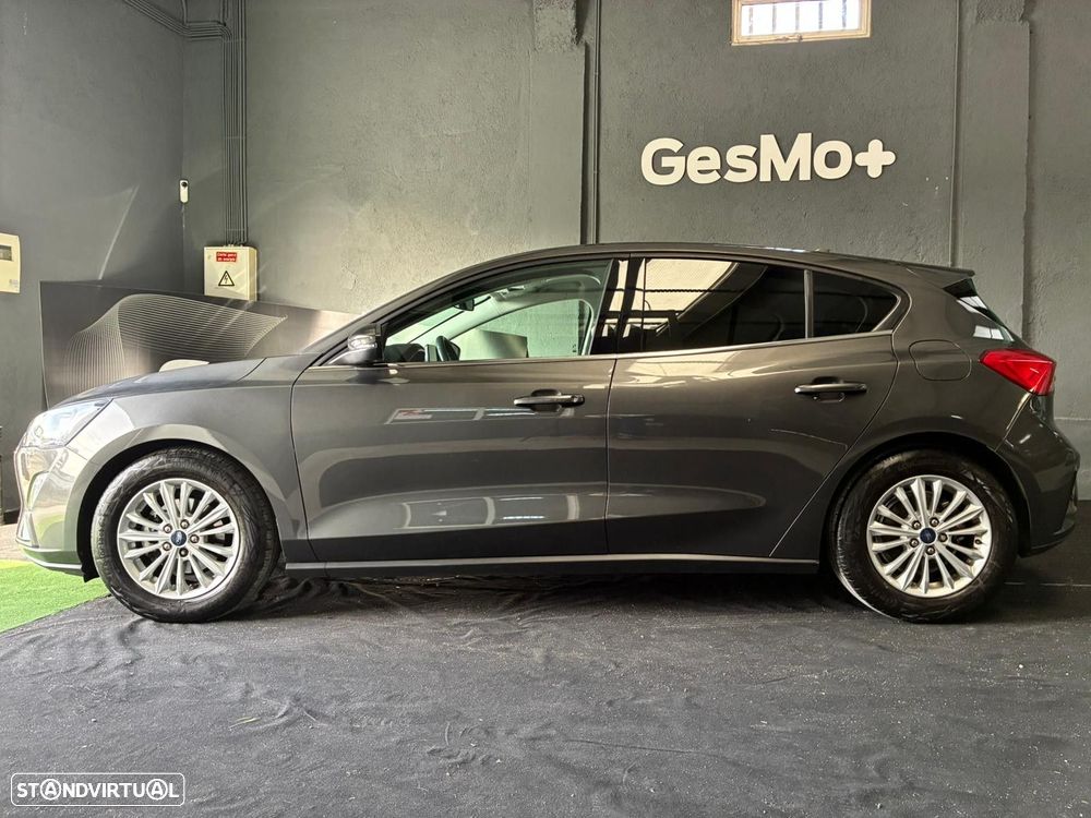 Ford Focus 1.0 EcoBoost Titanium - 4