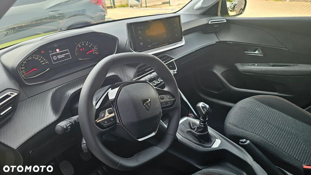 Peugeot 208 - 6