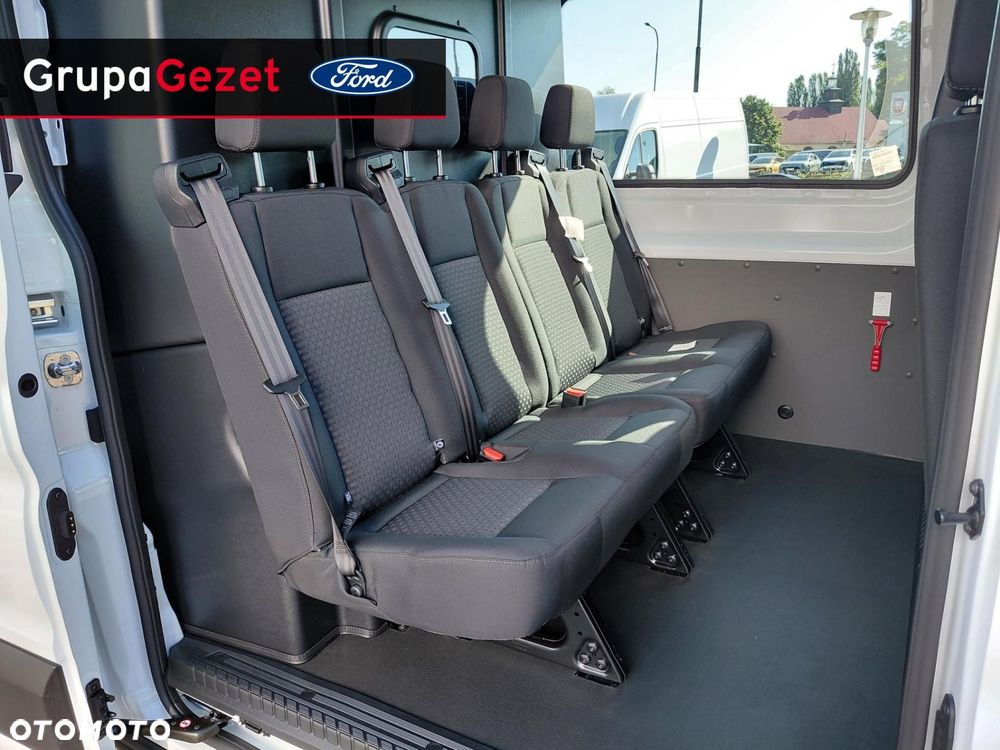 Ford Transit - 12