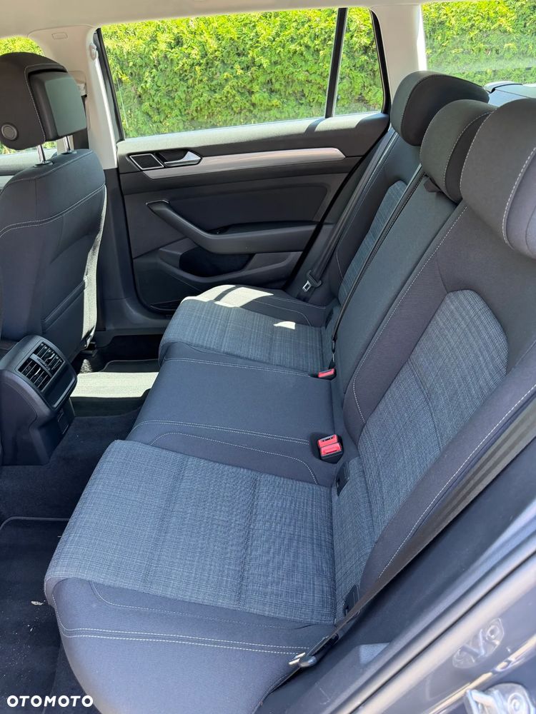 Volkswagen Passat 2.0 TSI Business DSG - 12