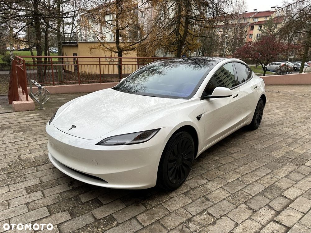 Tesla Model 3 Langstreckenbatterie Allradantrieb Dual Motor - 1