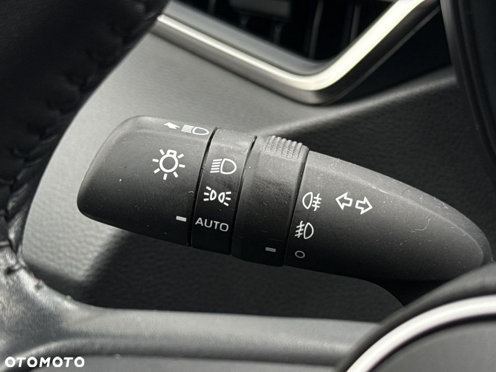 Toyota Corolla 1.8 Hybrid Comfort - 20