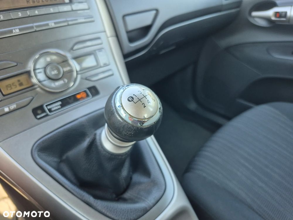 Toyota Auris - 9