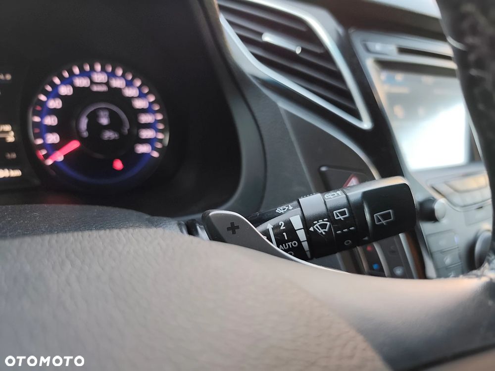 Hyundai i40 Kombi 1.7 CRDi DCT Premium - 34