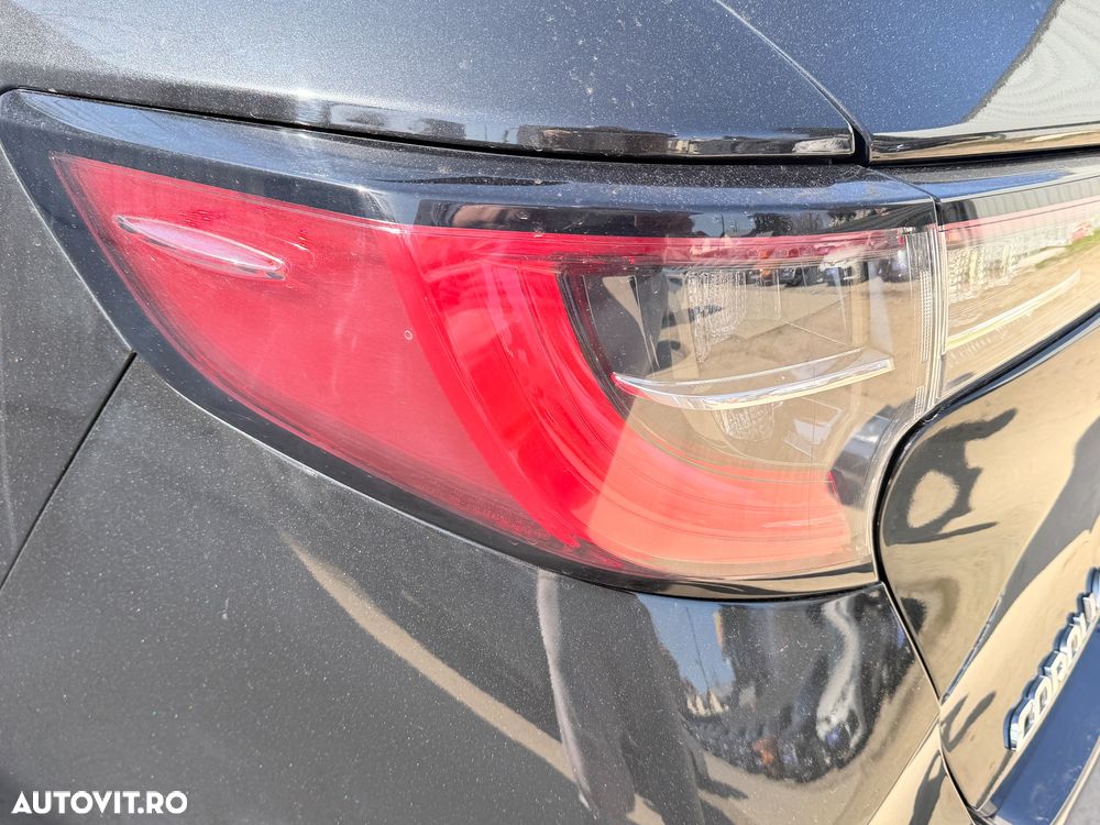 Toyota Corolla 1.8 HSD Dynamic - 16