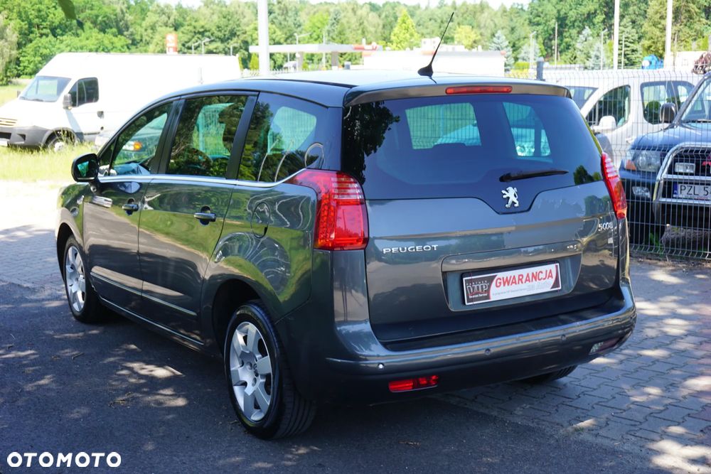 Peugeot 5008 - 5