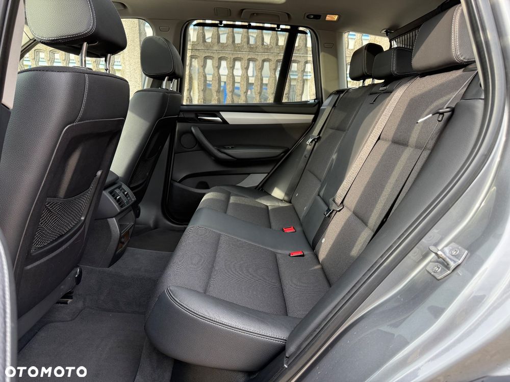 BMW X3 xDrive20d - 23