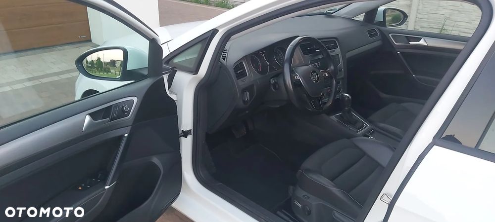 Volkswagen Golf - 15