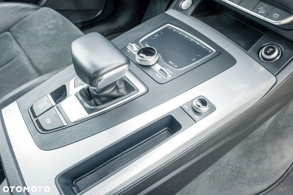 Audi Q5 50 TFSI e Quattro S tronic - 14