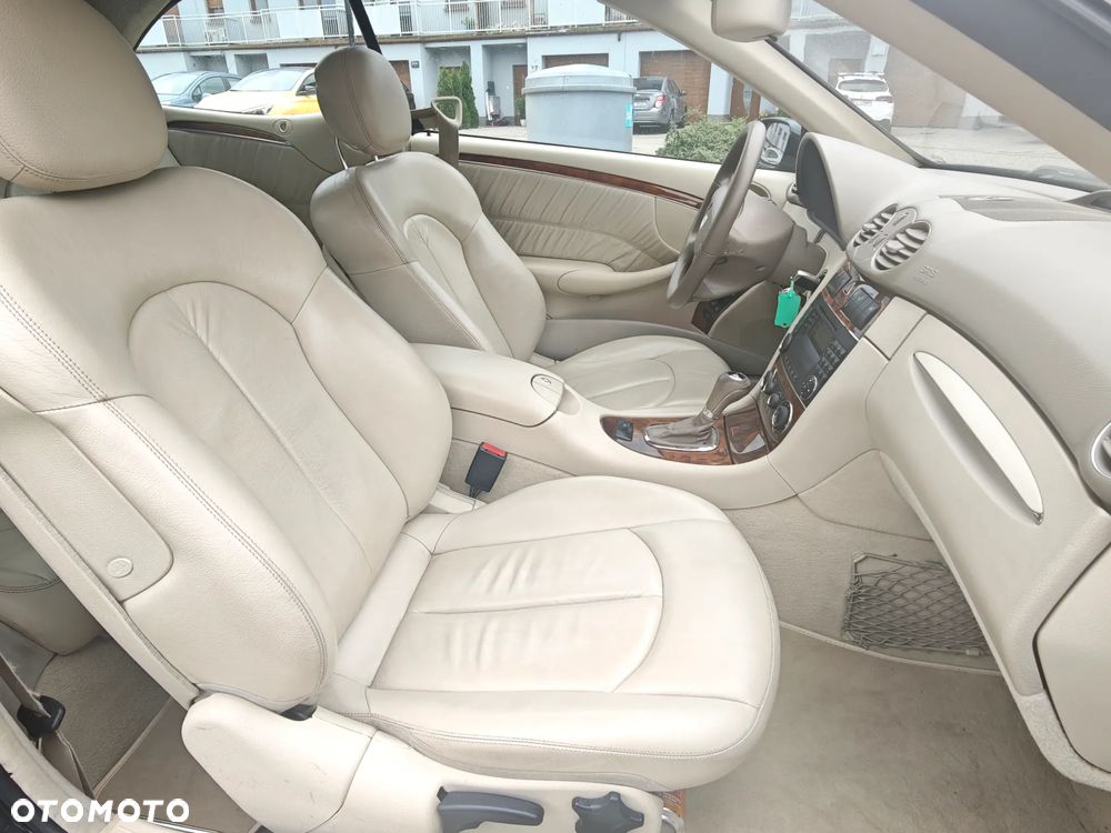Mercedes-Benz CLK - 9