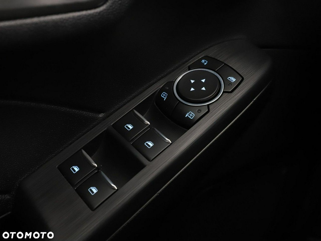 Ford Kuga 2.5 Duratec FHEV TITANIUM - 37