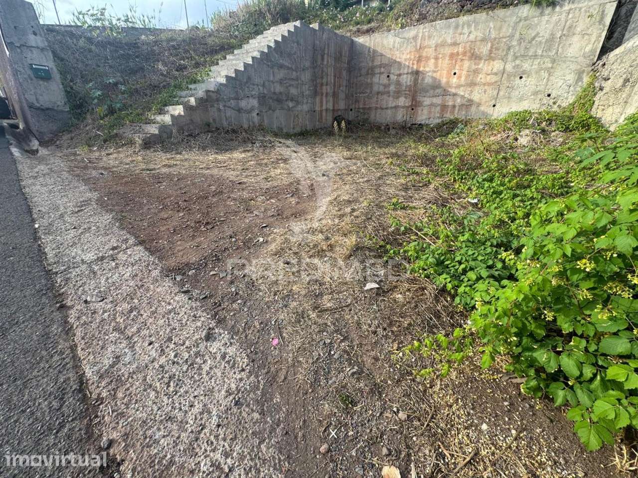 Magnifico Terreno com vista mar - Grande imagem: 3/18