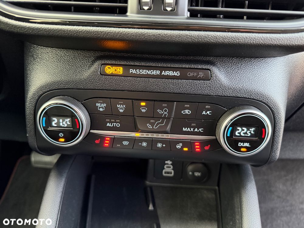 Ford Kuga 2.5 Duratec PHEV ST-LINE X - 32