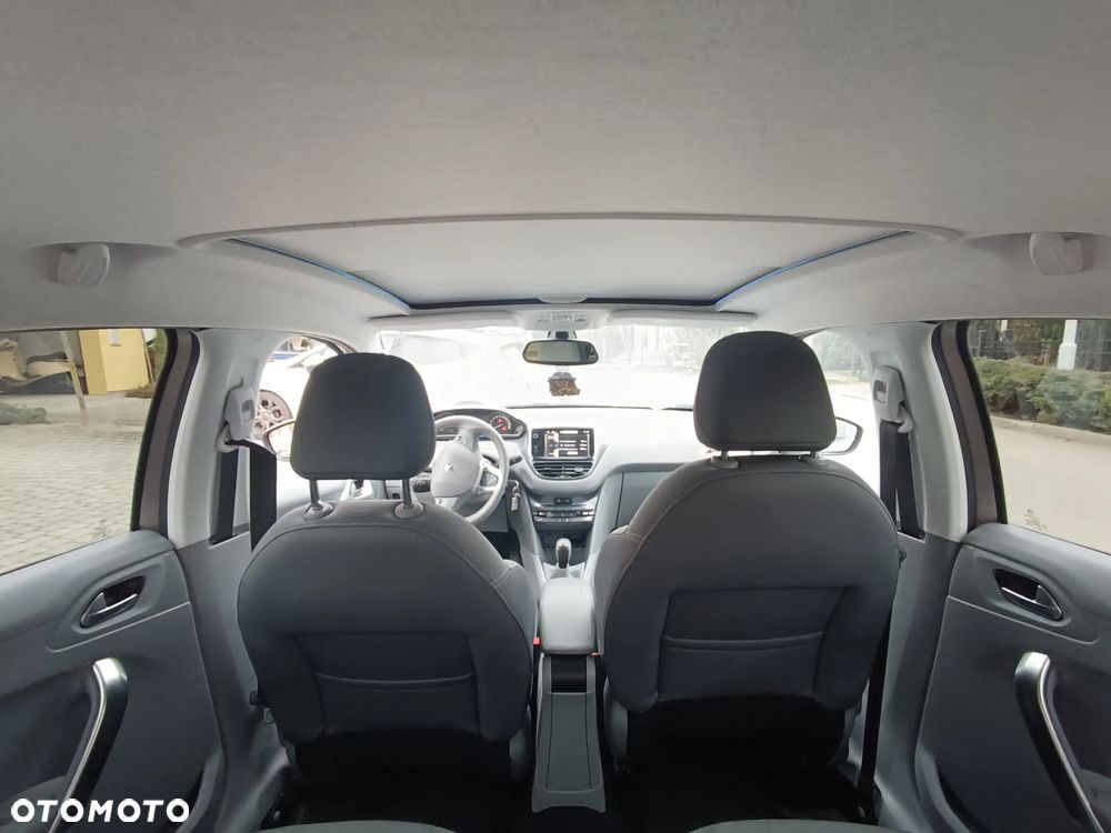 Peugeot 208 1.4 VTi Allure - 14