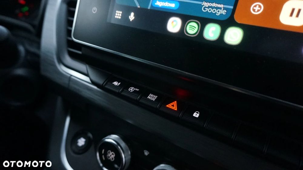 Renault Trafic Grand 2.0 dCi EDC - 10