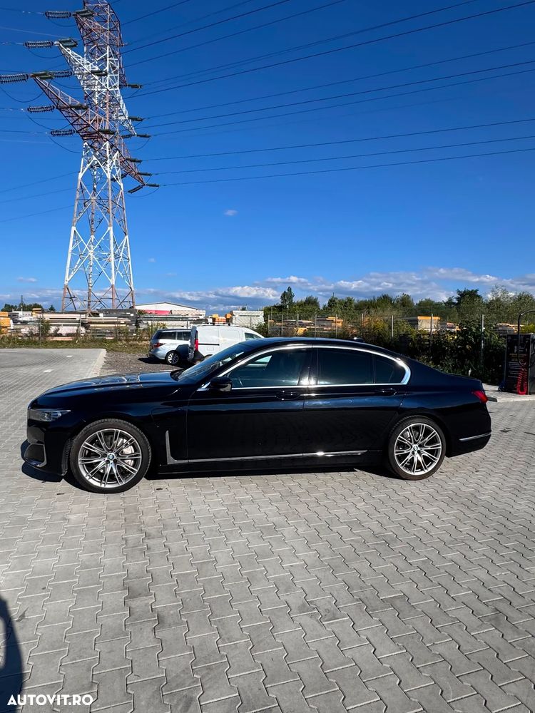 BMW Seria 7 745e - 5